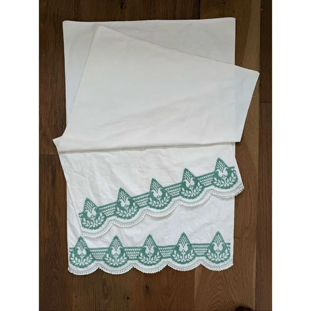 2 Vintage Queen Size Pillowcases Green Embroidered Lace Detail Scalloped End